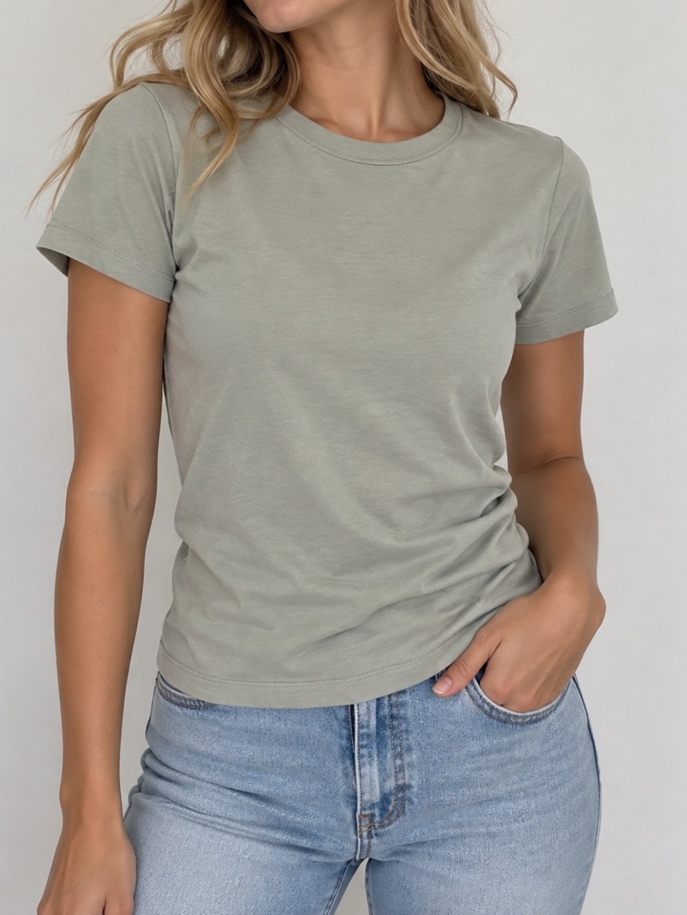 Uniqlo Eucalyptus Green 100% Soft Cotton T-Shirt Crewneck Short Sleeve Basic Tee